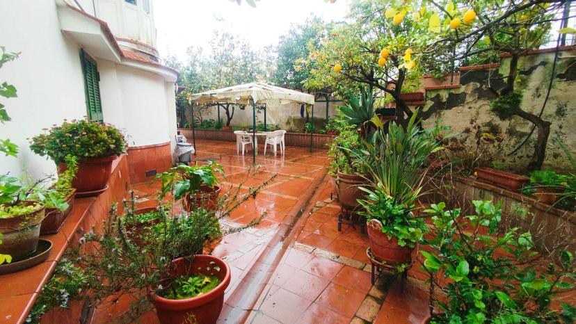 Trilocale in Via Italia, Pozzuoli