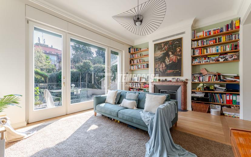 Villa in Via Carlo Poerio, Milano