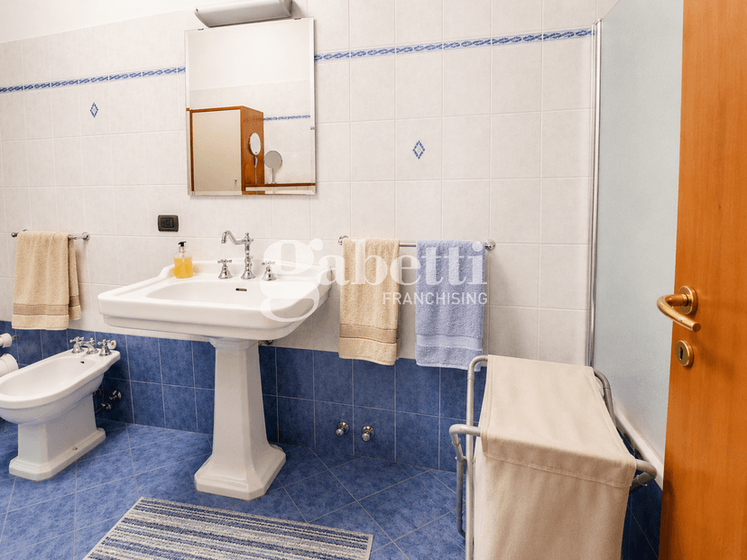 Trilocale in Via Pistoiese  1, Firenze