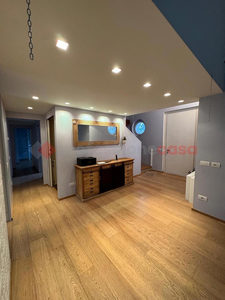 Villa in Via Duca di Genova 35, Parabiago — foto 4 di 5
