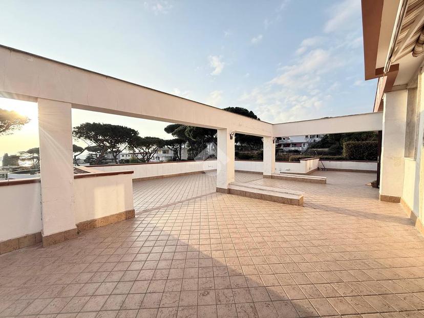 Villa in Via Vecchia delle Vigne 11, Pozzuoli — foto 2 di 5