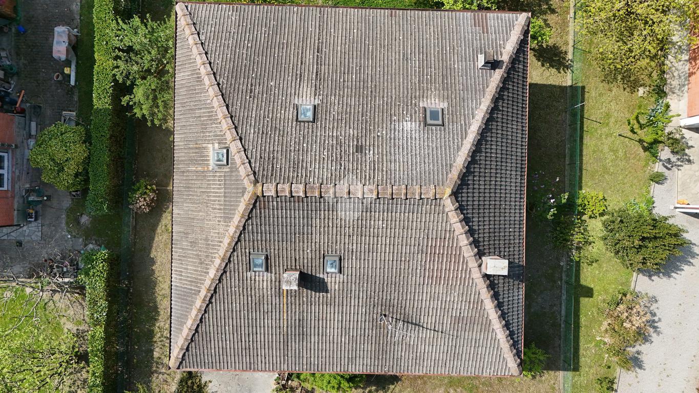 Villa in Strada Comboira 5, Villar Focchiardo