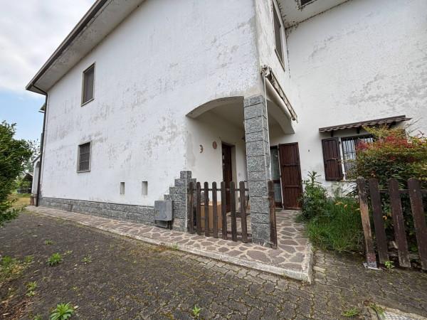 Villa in Via Sant'Anna, Motta Visconti