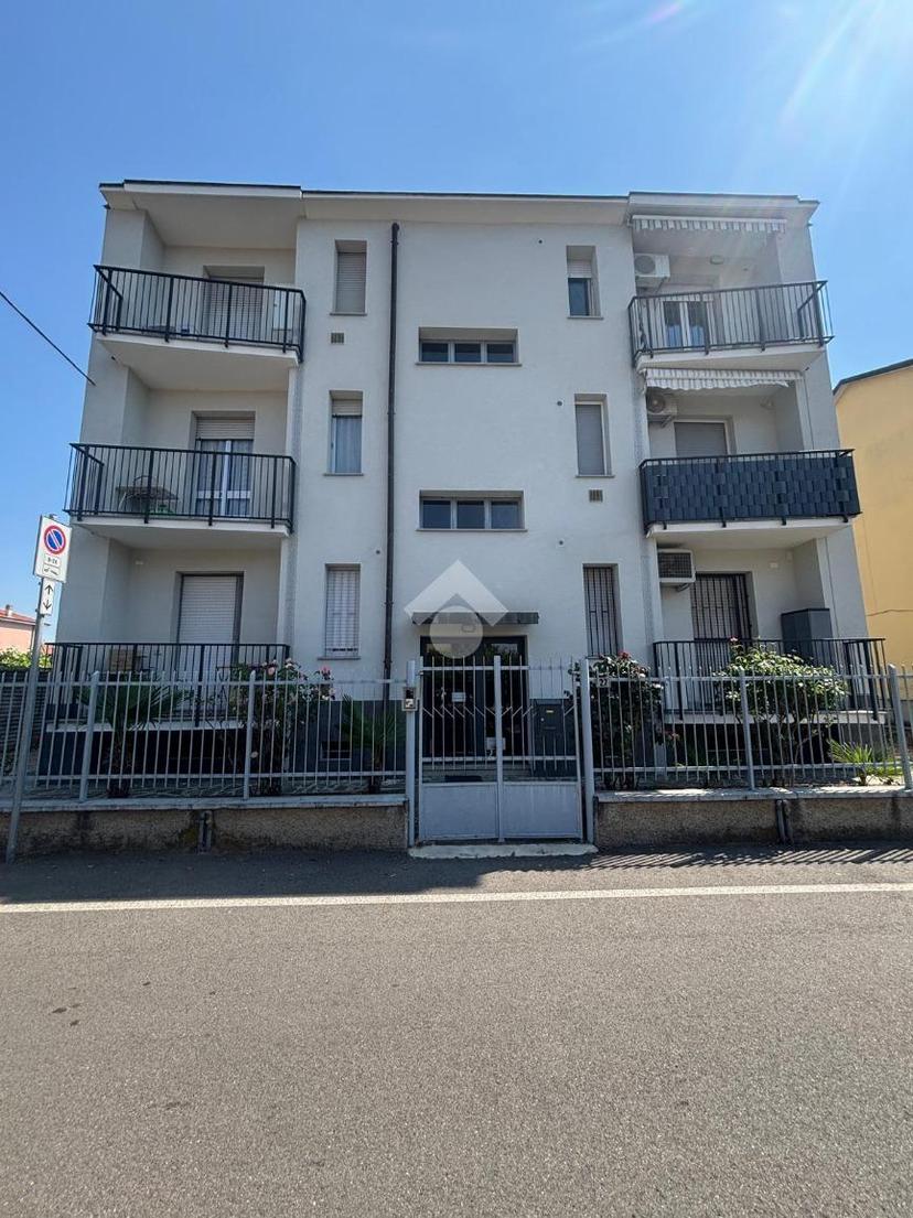 Bilocale in Via Silvio Pellico 27, Vanzago