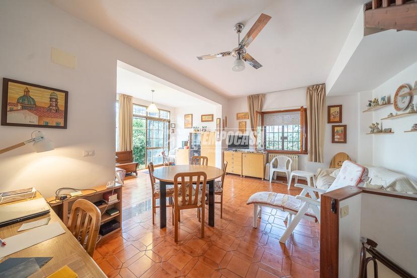 Villa a schiera in Piazzale dello Stadio, Santa Marinella