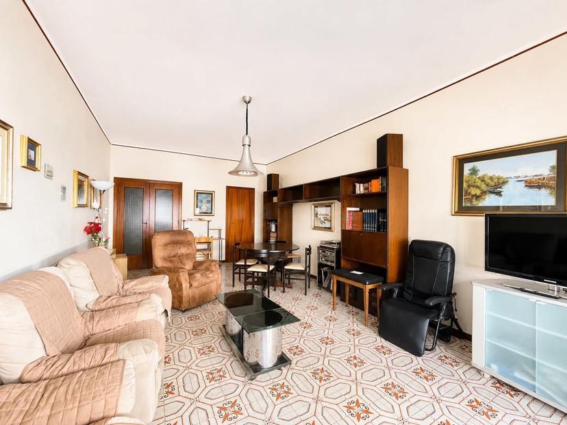 Quadrilocale in Via Mar Arabico 41, Roma