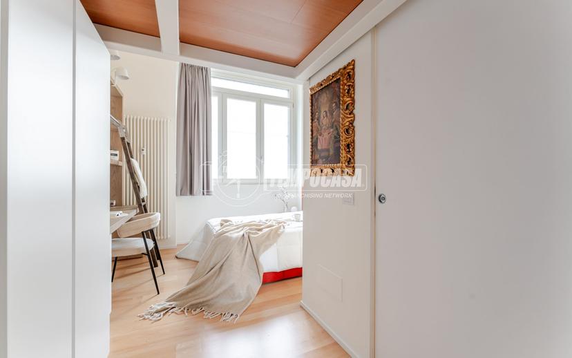 Bilocale in Via Macedonio Melloni 40, Milano