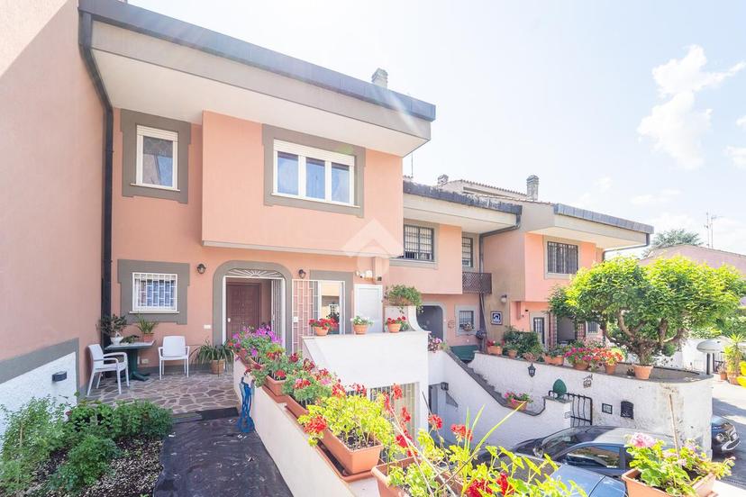 Villa in Villa Via Vincenzo Arangio Ruiz 24, Roma
