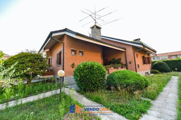 Villa bifamiliare in Via Asti 33, San Mauro Torinese — foto 4 di 5