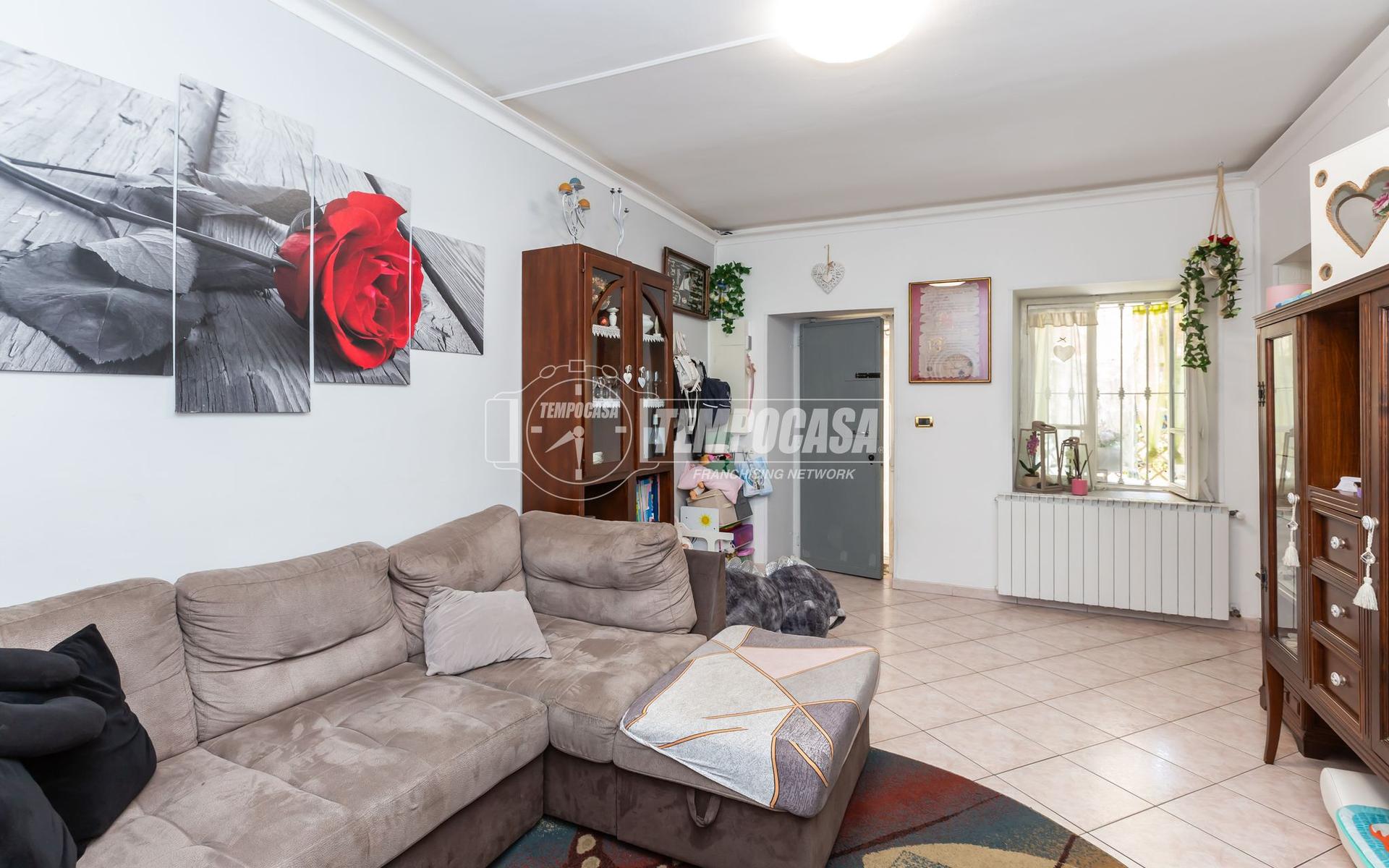 Casa indipendente in Via C. l. N, Giaveno