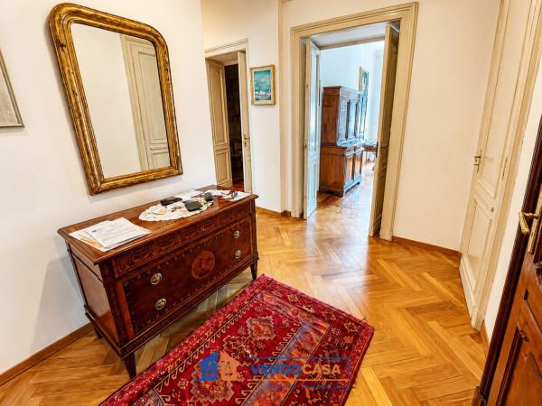 Appartamento in Largo Re Umberto 114, Torino