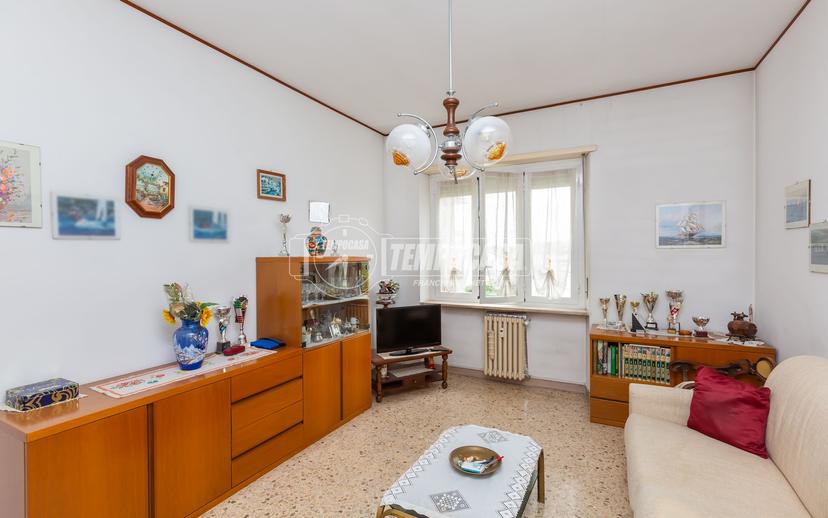 Trilocale in Via Cristoforo Colombo 82, Poirino — foto 2 di 5