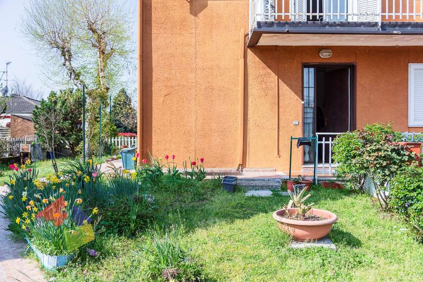 Villa bifamiliare in Via Ticino 1, Motta Visconti