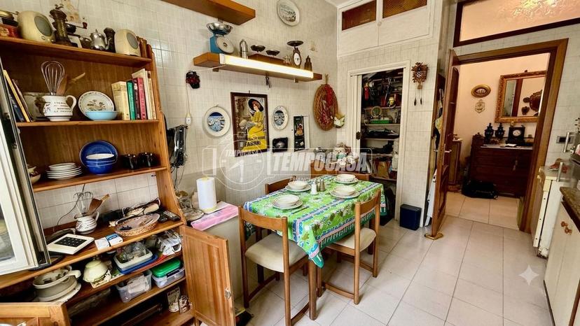 Appartamento in Via Coriolano 21, Napoli