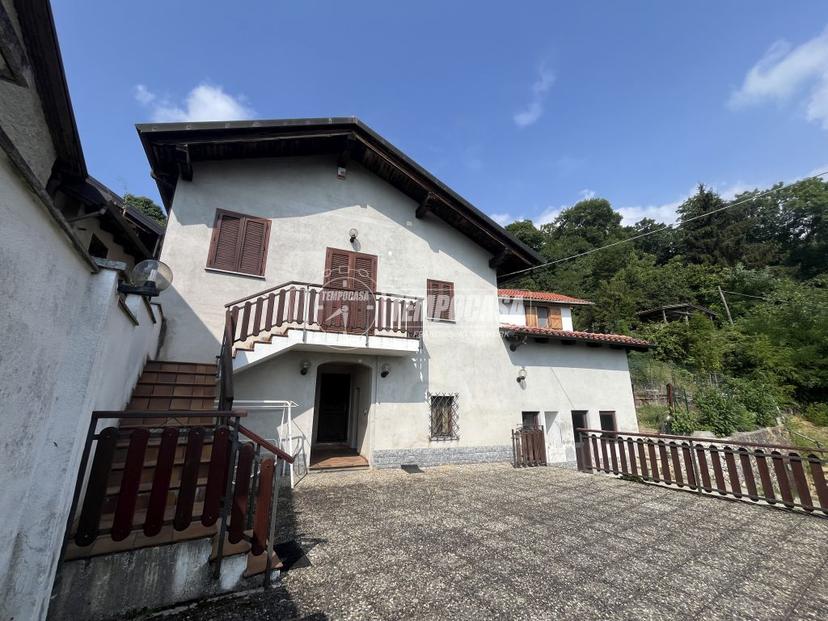 Casa indipendente in Via Campo 21, Castelnuovo Nigra — foto 2 di 5