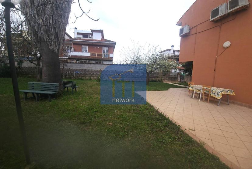 Villa a schiera in Via dell' Orione, Pomezia — foto 2 di 5