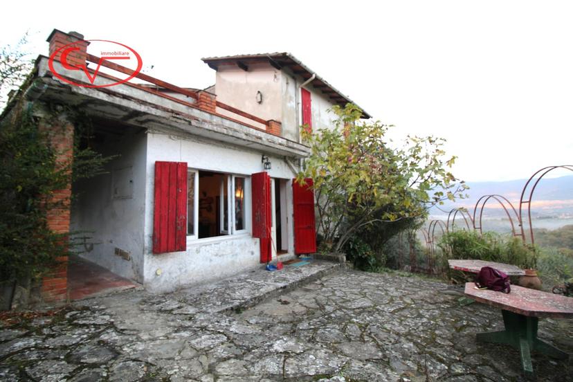 Villa in Strada Provinciale Brollo-Poggio alla Croce, Figline e Incisa Valdarno