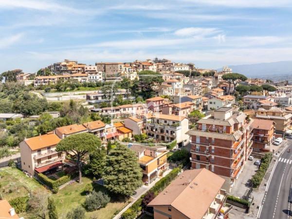 Appartamento in Via Santa Chiara 19b, Colonna