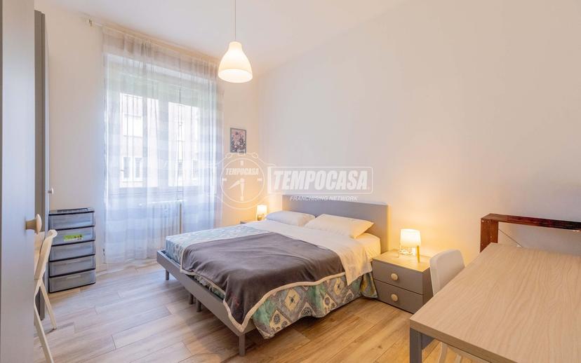 Trilocale in Via Santa Monica, Milano