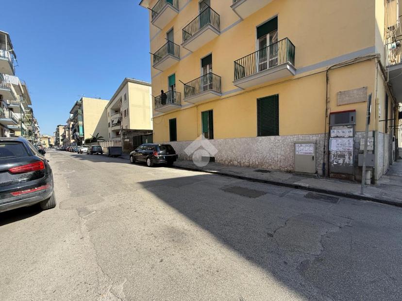 Bilocale in Via Monviso 29, Napoli