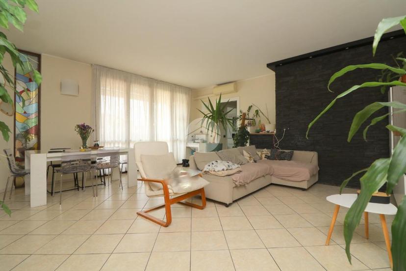 Trilocale in Via Palmanova 7, Rho