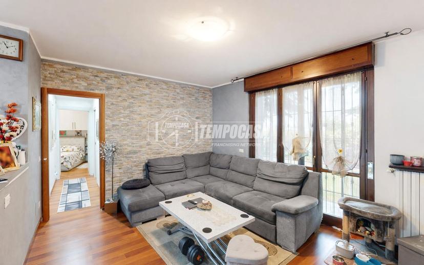 Trilocale in Via Alcide De Gasperi 29, Paullo