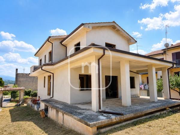 Villa bifamiliare in Strada San Polo, Tivoli