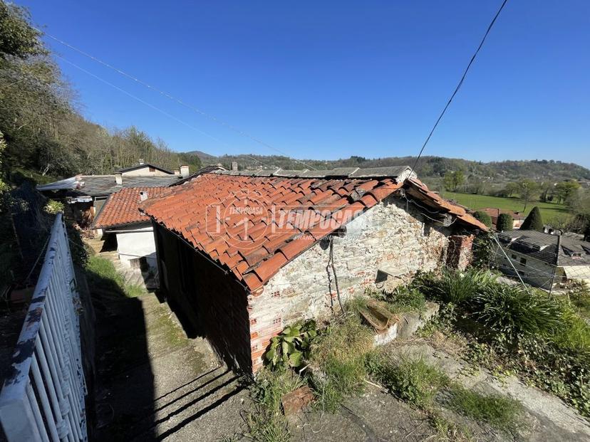 Casa indipendente in Località Deiro Inferiore 10, Cuorgnè