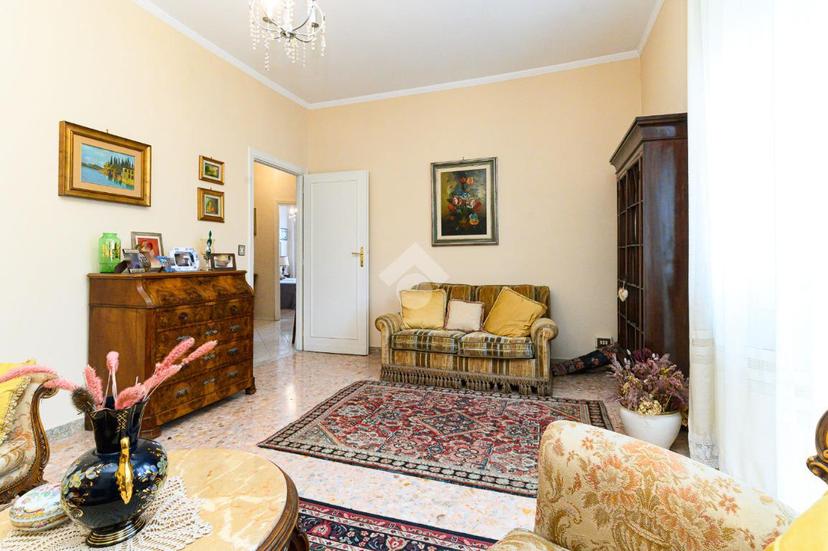 Trilocale in Via dei Feltreschi 12, Roma