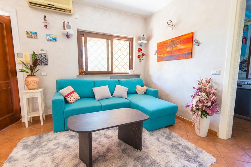 Villa in Via Lavarone 77, Roma