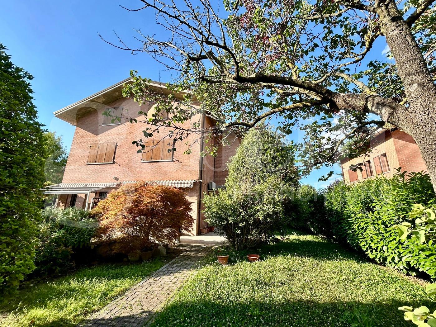 Villa bifamiliare in Via Antonio Poma, San Lazzaro di Savena