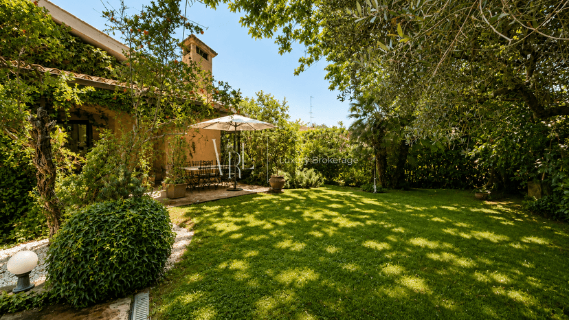 Villa a schiera, Roma