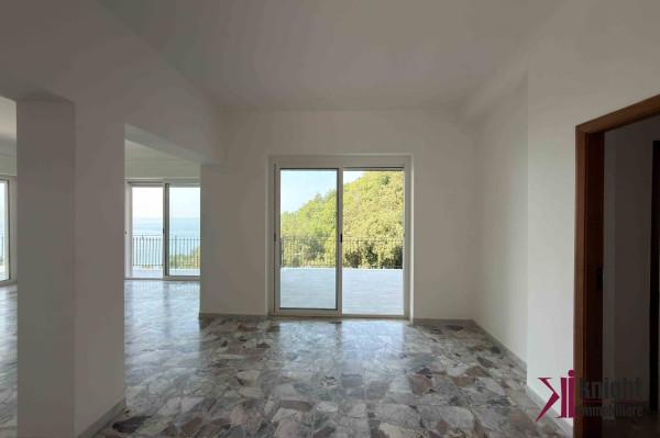 Trilocale in Via San Gennaro Agnano 64, Pozzuoli