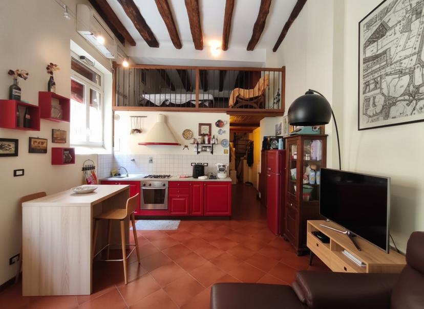 Bilocale in Via Paradiso, Bologna
