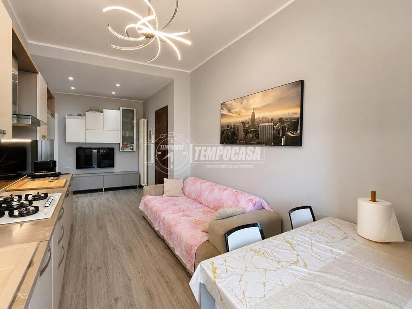 Trilocale in Via Foligno 104, Torino