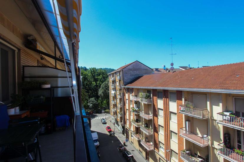 Bilocale in Via Pallanza  10, Torino