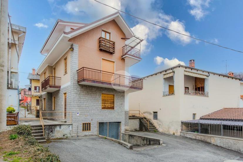 Casa indipendente in Viale Italia 61 11, Coazze — foto 3 di 5