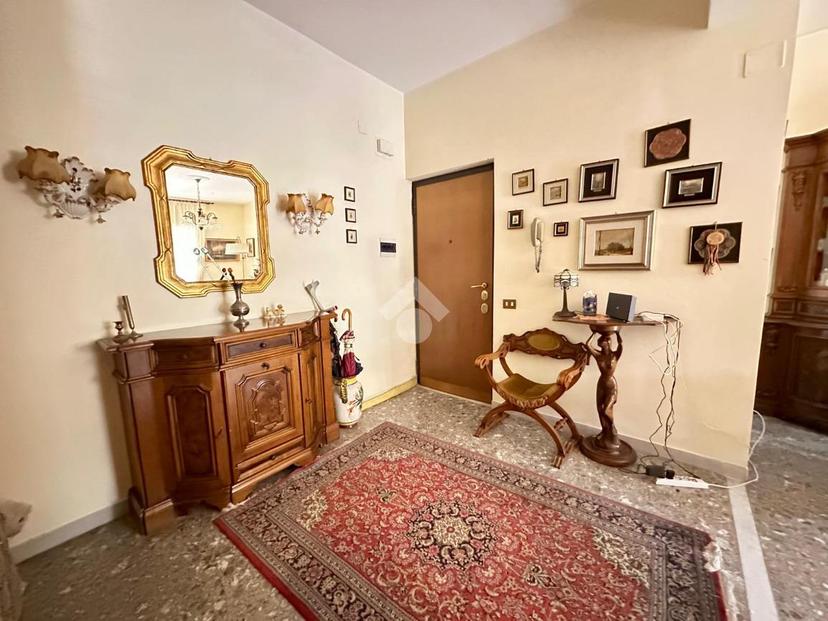 Trilocale in Via Mar Rosso 39, Roma