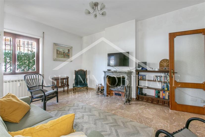 Appartamento in Via Ludovico di Breme, Roma