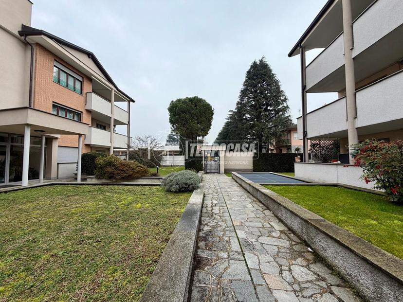 Bilocale in Via Pietro Mascagni, Parabiago