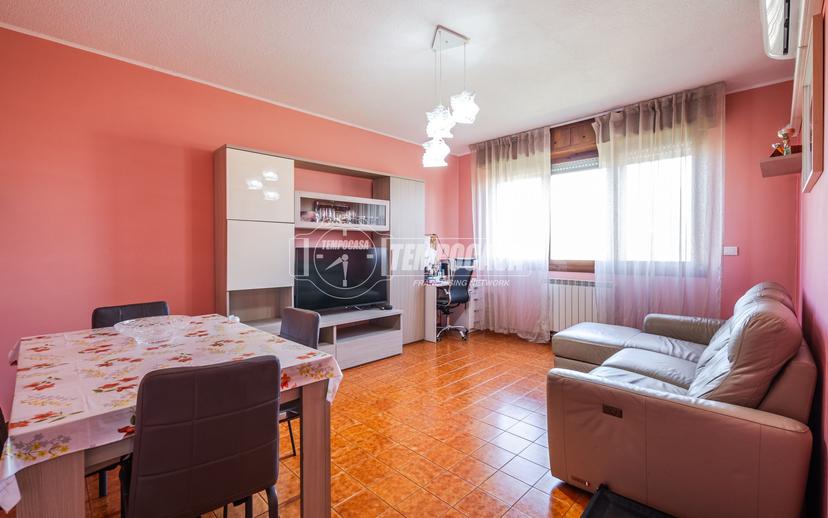 Quadrilocale in Via Costituzione, San Pietro in Casale — foto 4 di 5