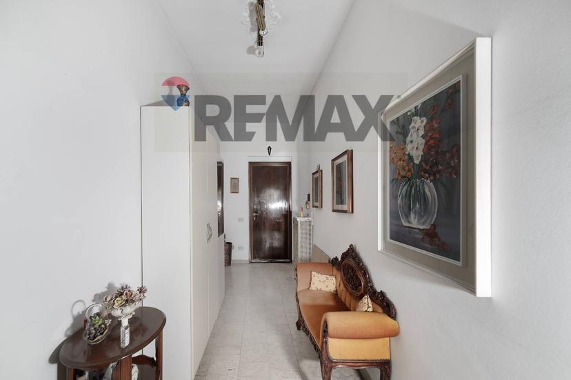 Trilocale in Viale Marche 43, Cologno Monzese
