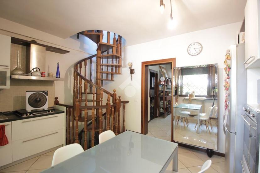 Quadrilocale in Via Molino di Pescarola 1, Bologna