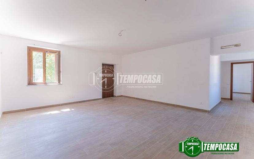 Trilocale in Via Vittorio Emanuele, Bernate Ticino — foto 2 di 5