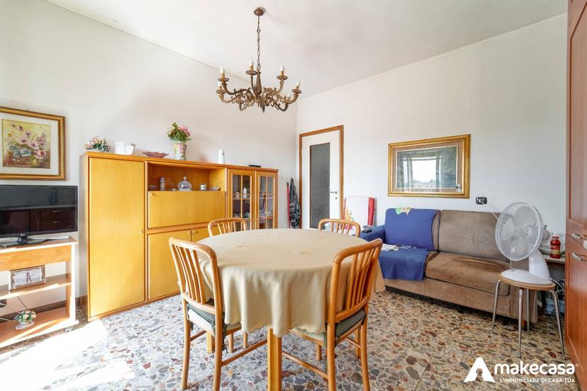 Bilocale in Via Dezza 8, Melegnano