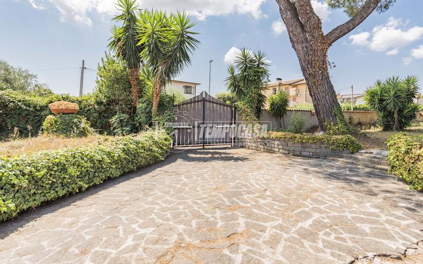 Villa in Via di Ponte Valle Trave, Anguillara Sabazia