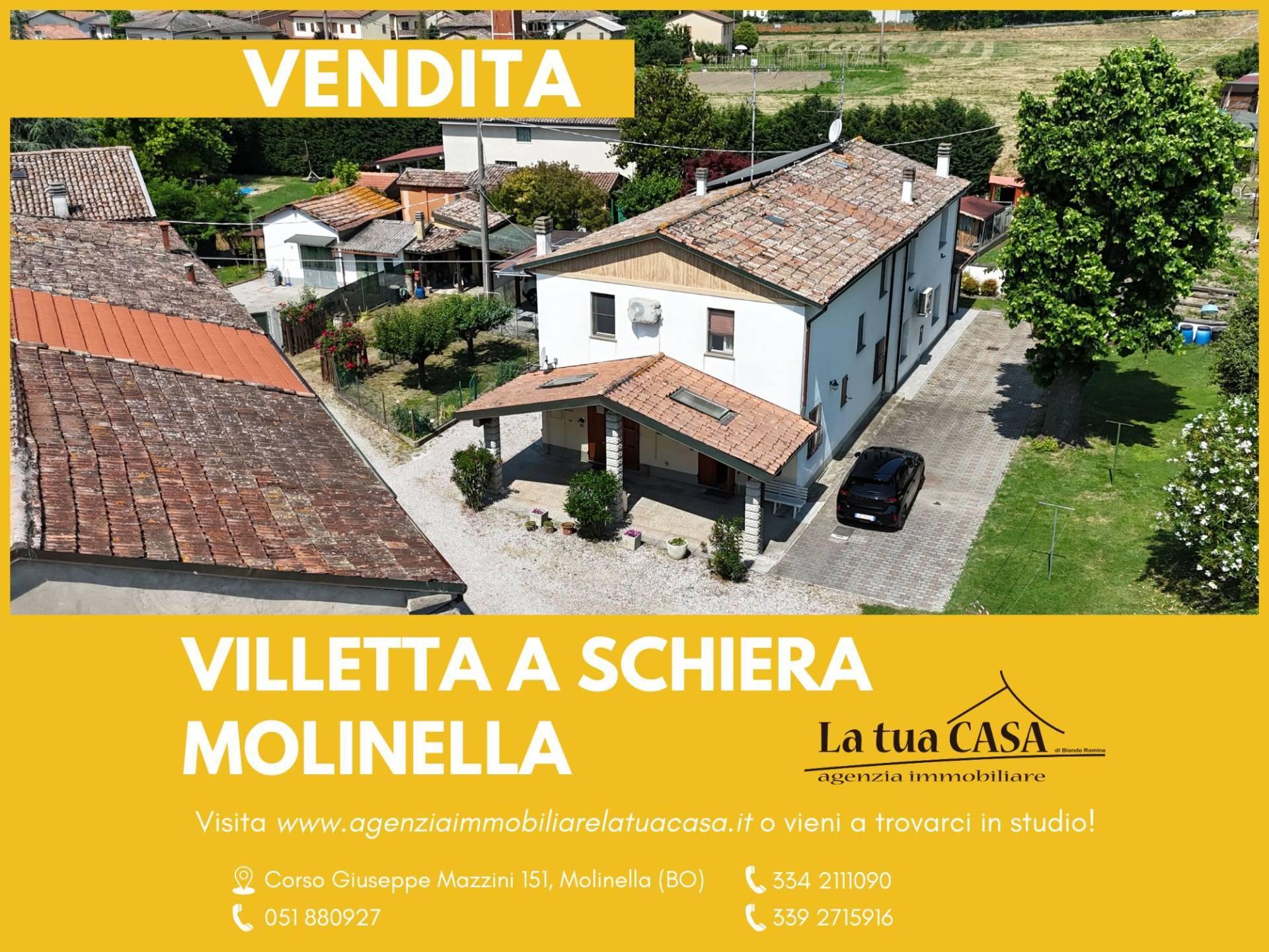 Villa a schiera in Via Confine Inferiore 141 - 143, Molinella
