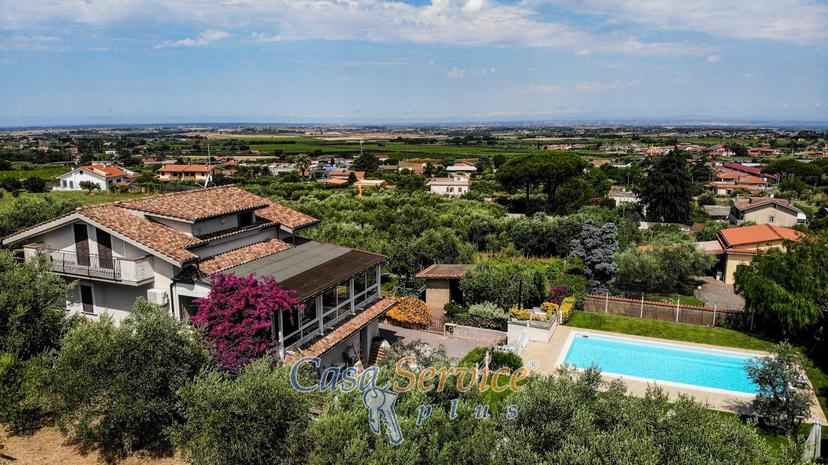 Villa in Viale Primo Maggio, Marino — foto 3 di 5