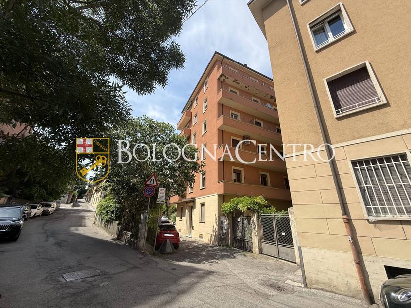 Quadrilocale in Via Bellombra, Bologna
