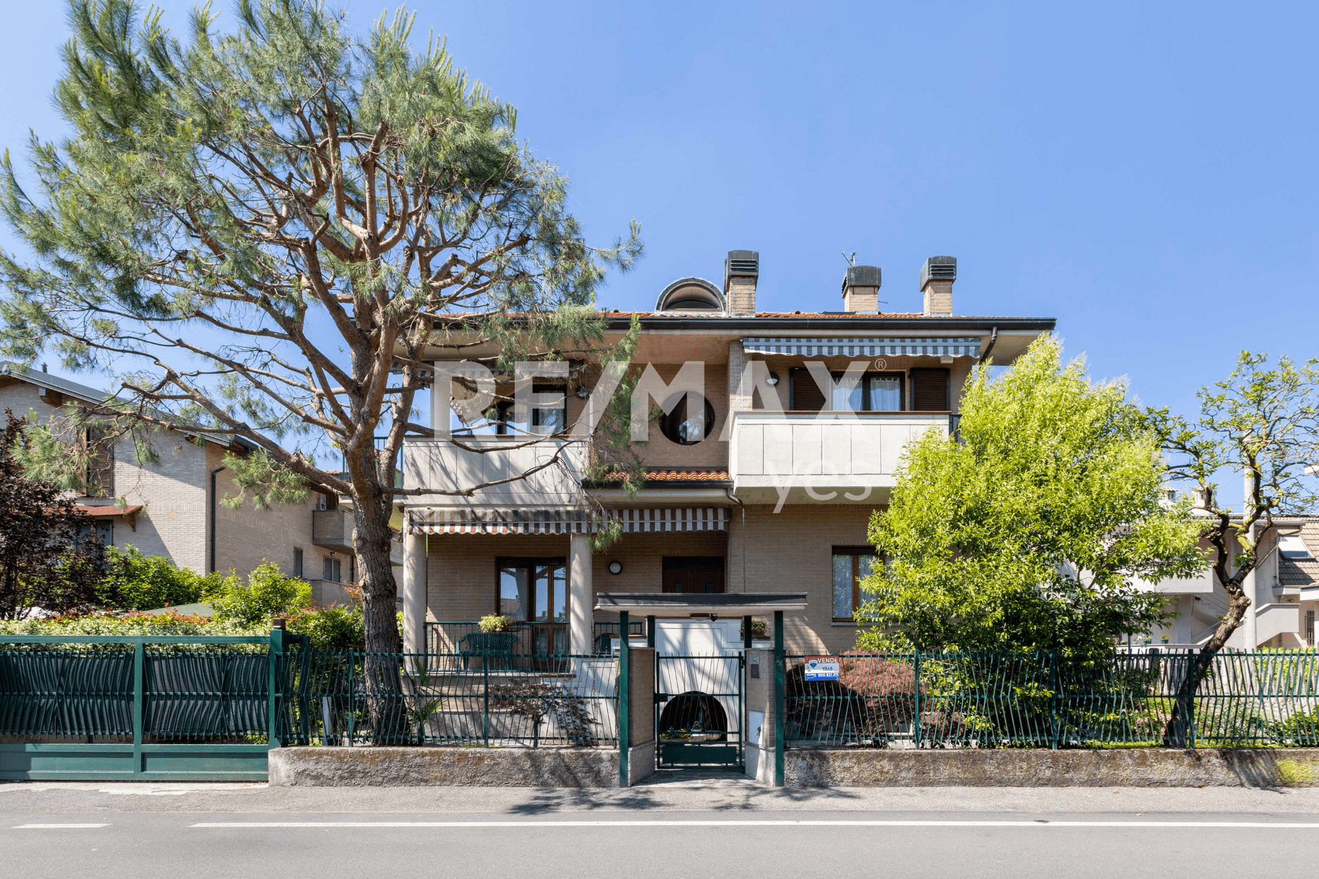 Villa bifamiliare in Via Como 24, Paderno Dugnano